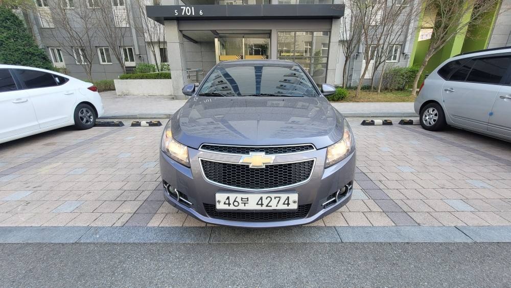 크루즈 J300 4도어 1.8 DOHC FWD LTZ+ 더 퍼팩트블랙 매물 썸네일