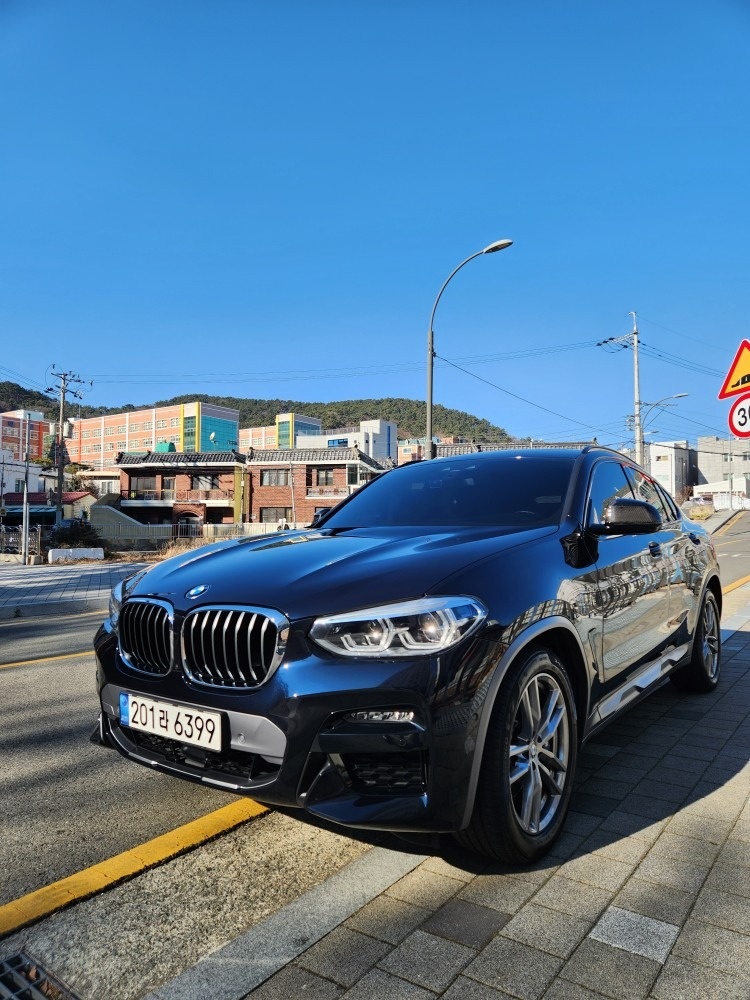 X4 G02 20 i xDrive 중기형 (184마력)M 스포츠 X 온라인 익스클루시브 에 매물 썸네일