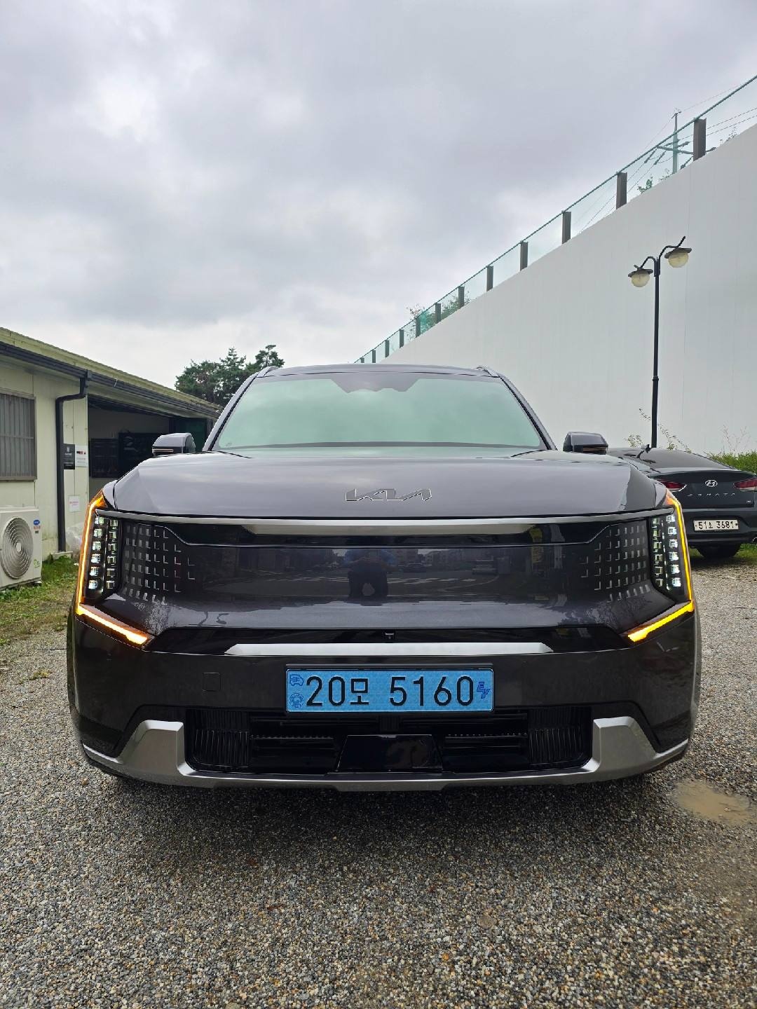 EV9 MV1 BEV(롱레인지/99.8kWh) 4WD 어스(7인승) 매물 썸네일