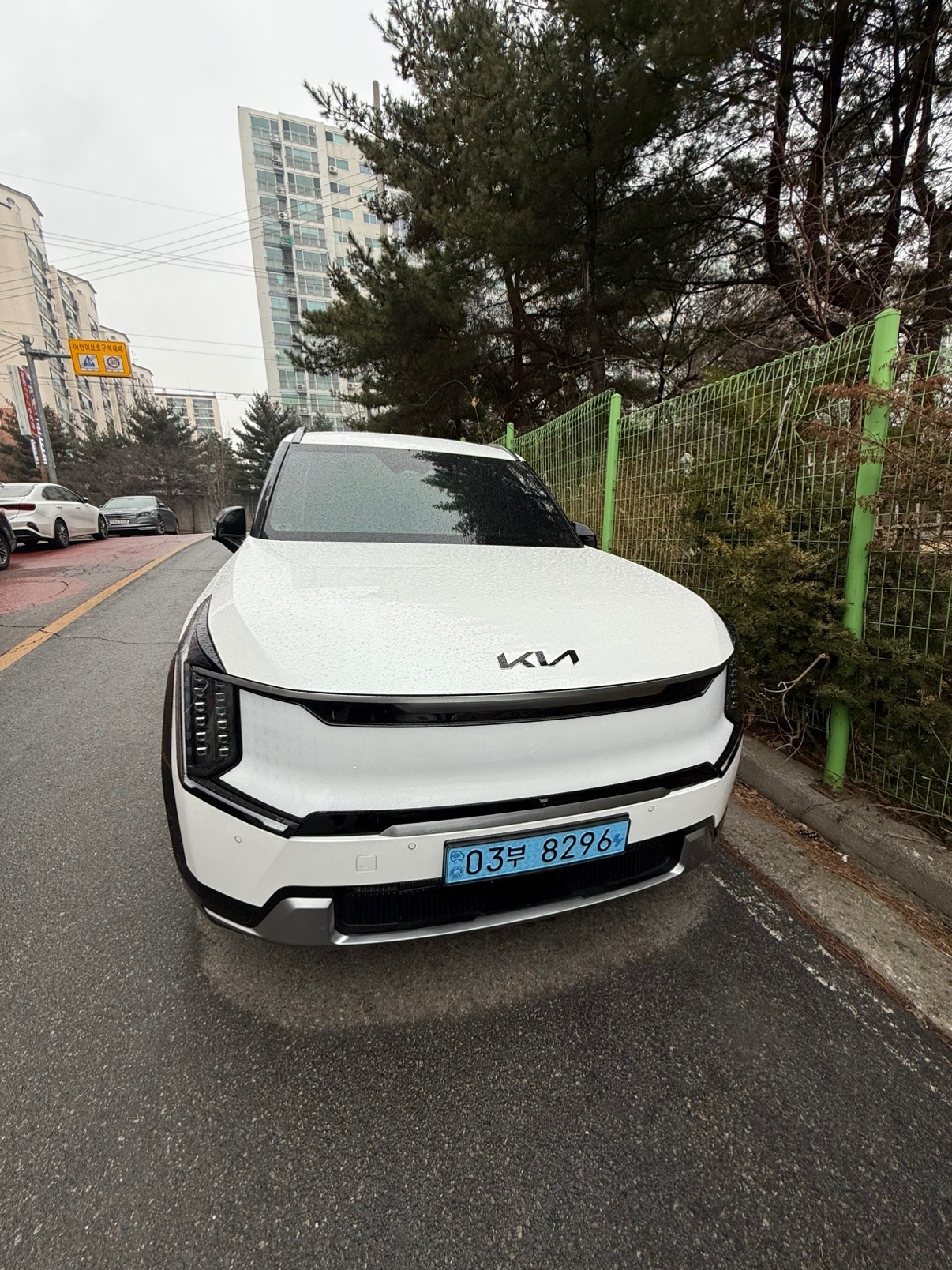 EV9 MV1 BEV(99.8kWh) 4WD 어스(7인승) 매물 썸네일