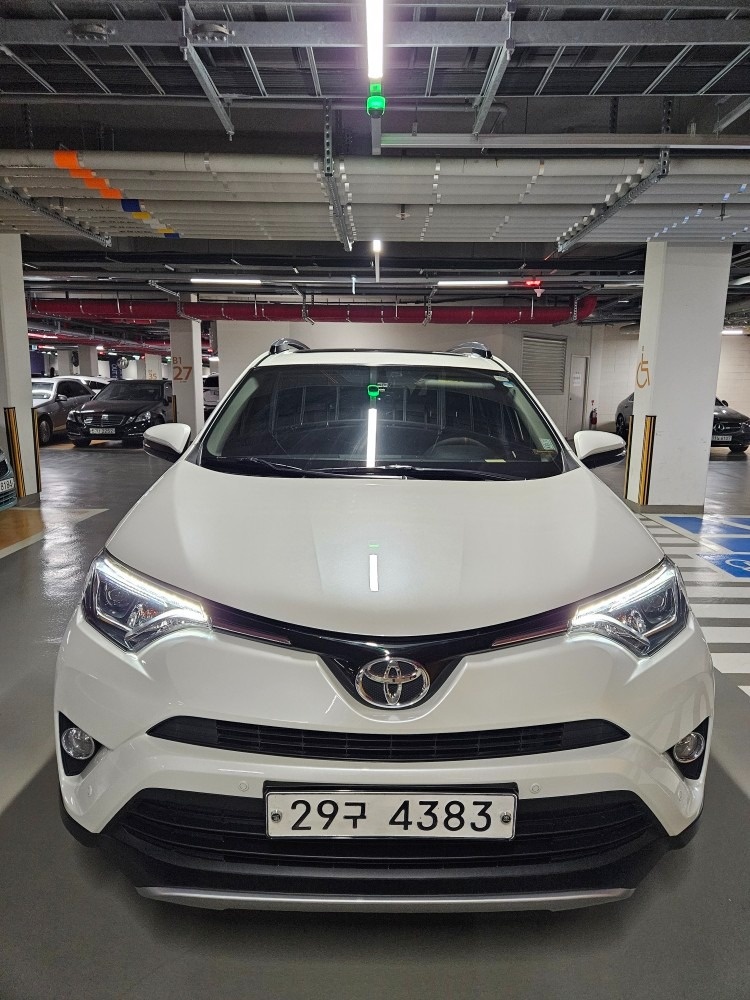 RAV4 XA40 2.5 FWD (179마력) 매물 썸네일