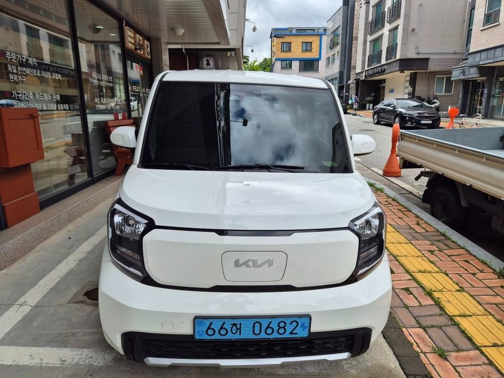 더 뉴 레이 PE2 TAM BEV(35.2 kWh) FWD 에어(205km) 매물 썸네일