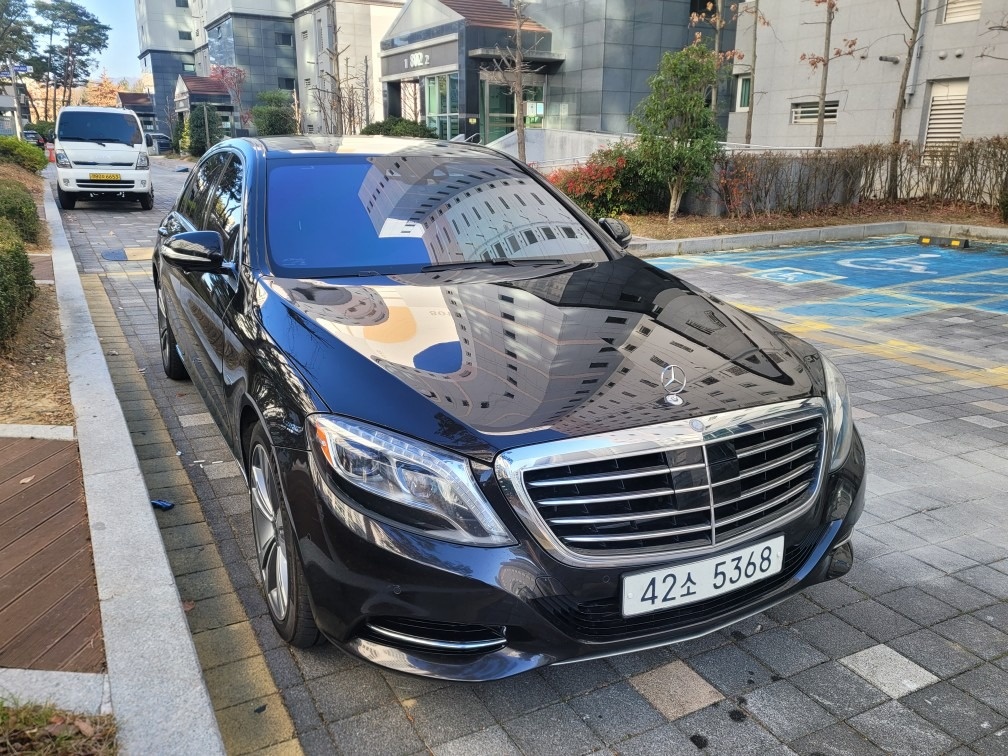 S 클래스 W222 S550 4Matic L 전기형 (455마력) 매물 썸네일