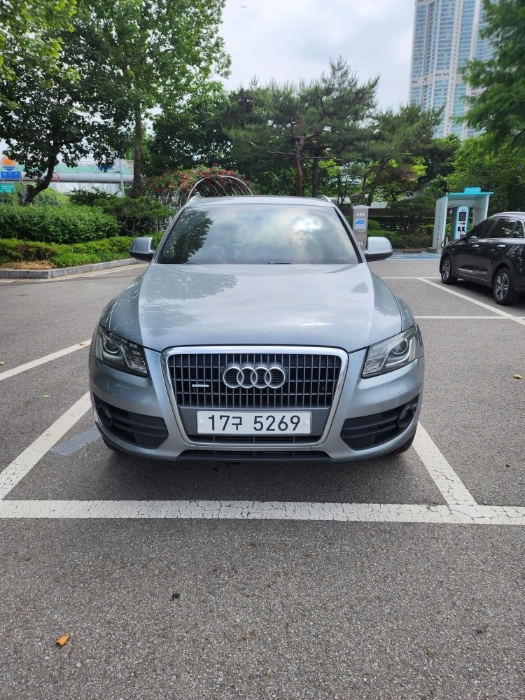 Q5 8R 2.0 TDI 콰트로 (170마력) 매물 썸네일