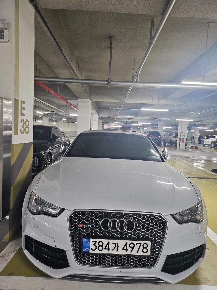 RS5 8T3 4.2  Coupe 콰트로 (450마력) 매물 썸네일