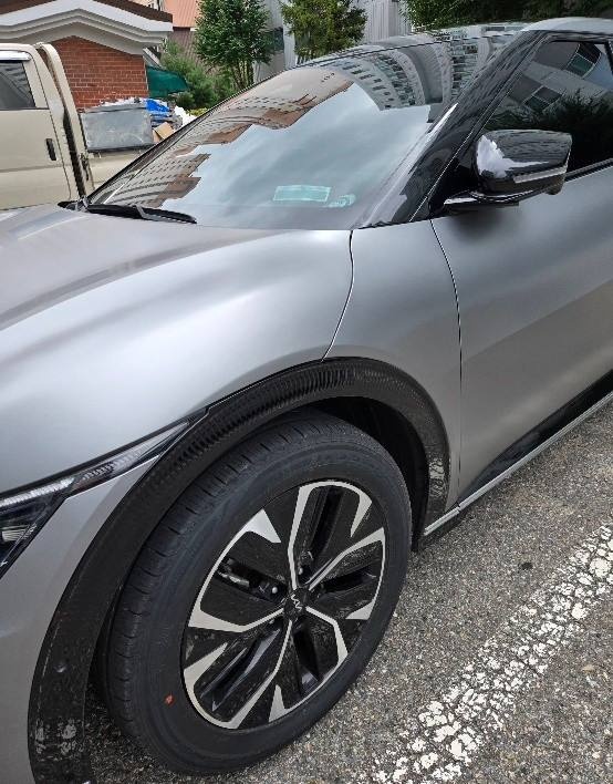 EV6 CV BEV(롱레인지/77.4kWh) AWD 어스(441km) 매물 썸네일