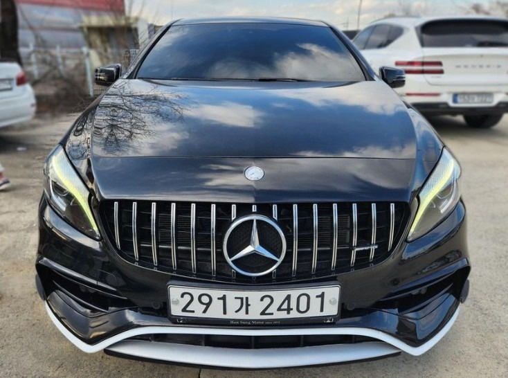 A 클래스 W176 A45 amg 4Matic (388마력) 매물 썸네일