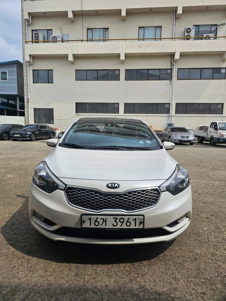 K3 YD 4DR 1.6 가솔린 FWD 럭셔리 매물 썸네일