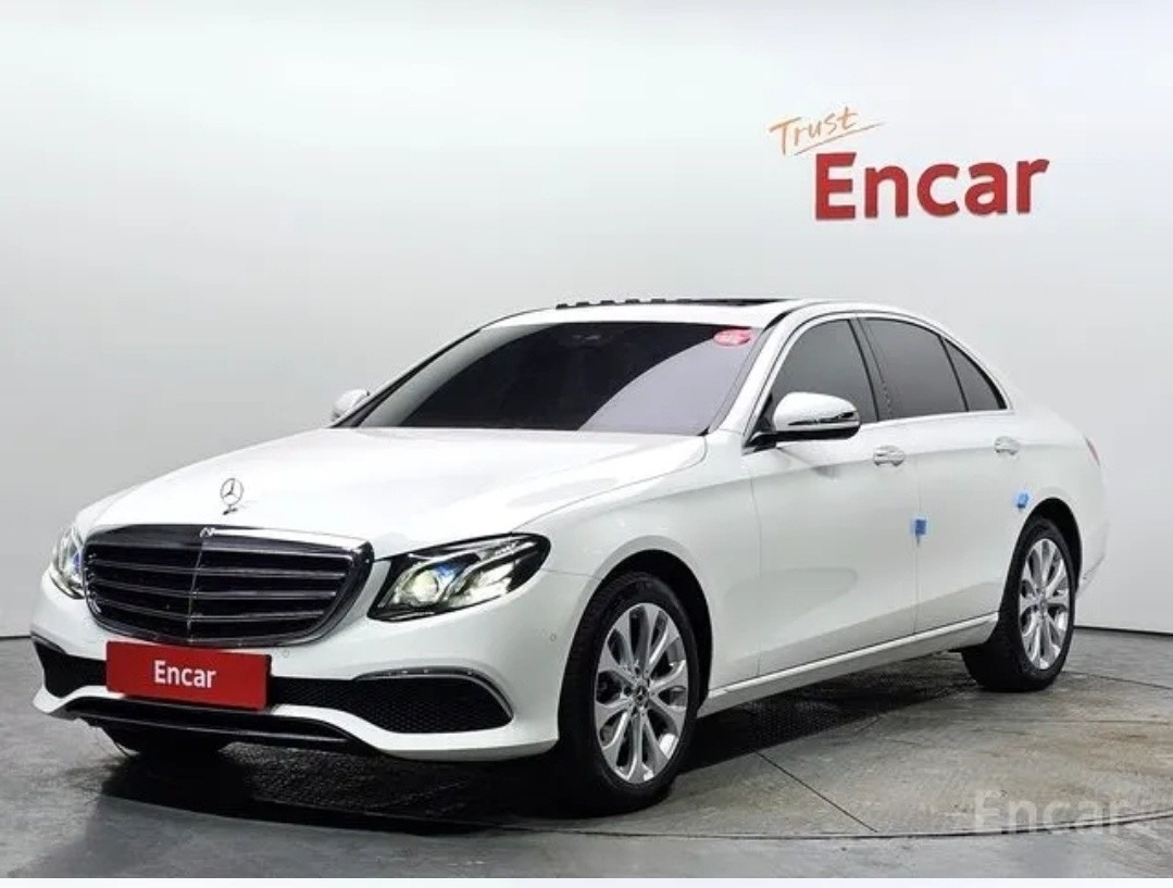 E 클래스 W213 E220 d 4Matic 전기형 (194마력)익스클루시브 매물 썸네일