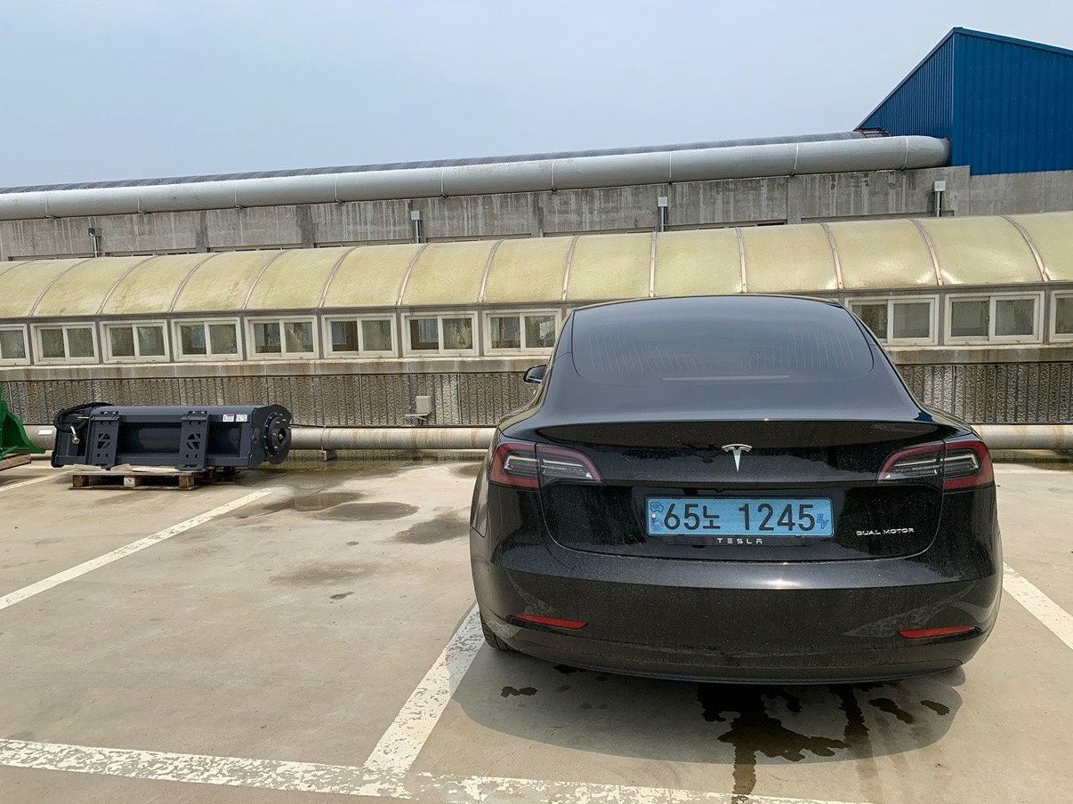 모델 3 BEV(75kWh) AWD 롱 레인지 매물 썸네일