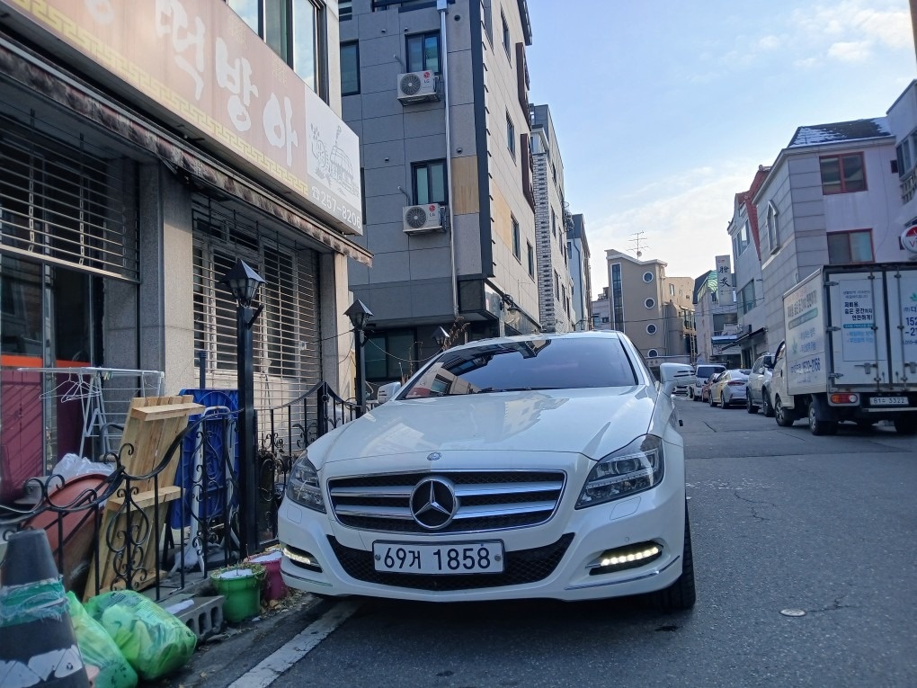 CLS 클래스 W218 CLS350 (306마력)블루이피션시 매물 썸네일