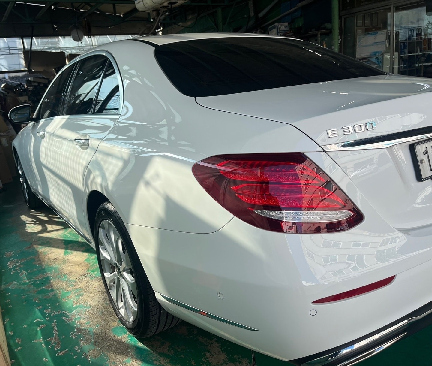 E 클래스 W213 E300 4Matic 전기형 (211마력) 매물 썸네일