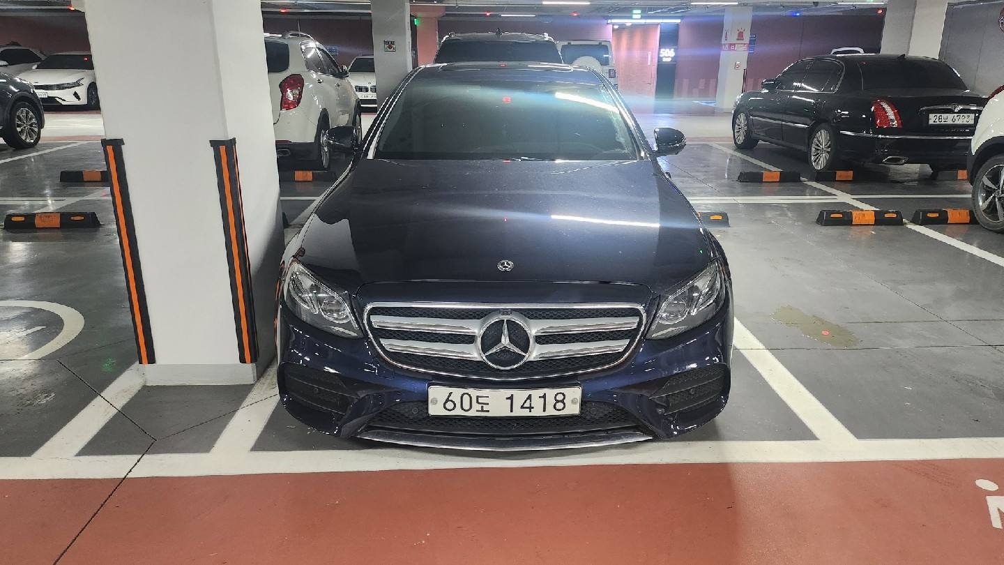 E 클래스 W213 E300 전기형 (211마력)AMG Line 매물 썸네일
