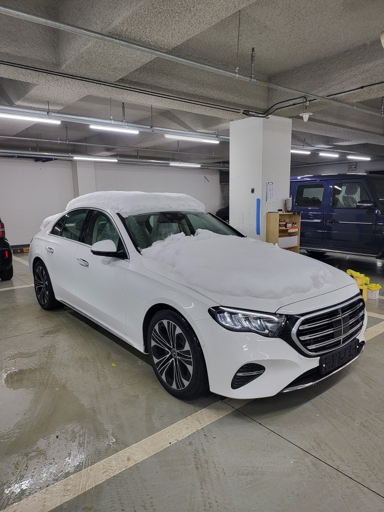 E 클래스 W214 E220 d 4Matic (197마력)익스쿨루시브 매물 썸네일