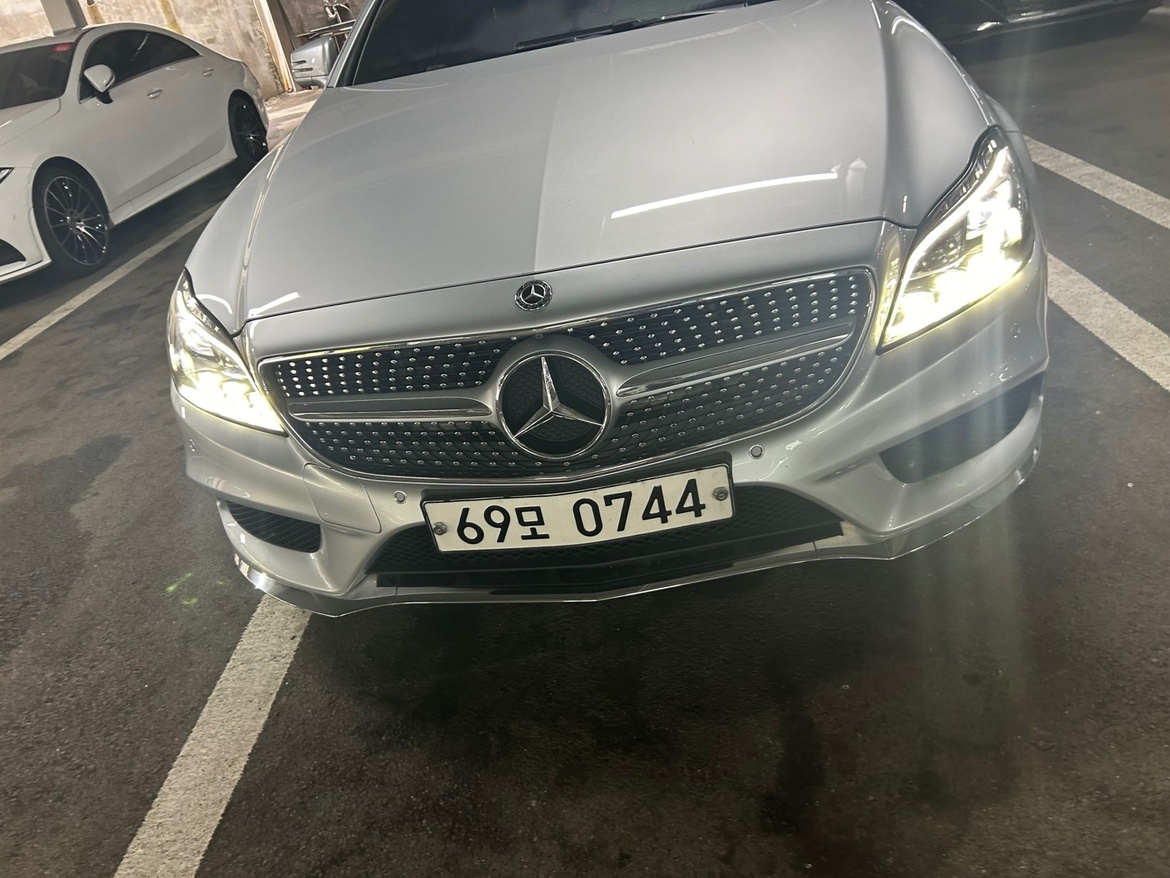 CLS 클래스 W218 CLS250 d 4Matic 후기형 (204마력)AMG Line 매물 썸네일