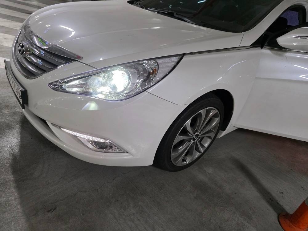 YF 쏘나타 더 브릴리언트 2.0 CVVL FWD 스타일 매물 썸네일