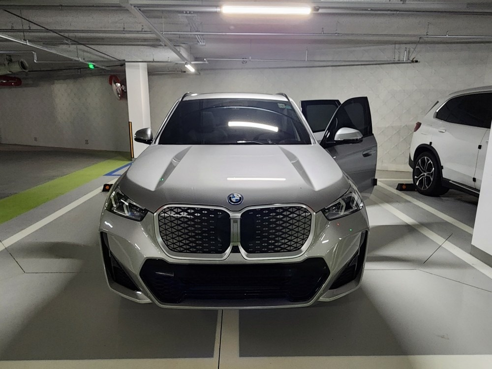 iX1 U11 30(64.7kWh) xDrive (313마력) 매물 썸네일