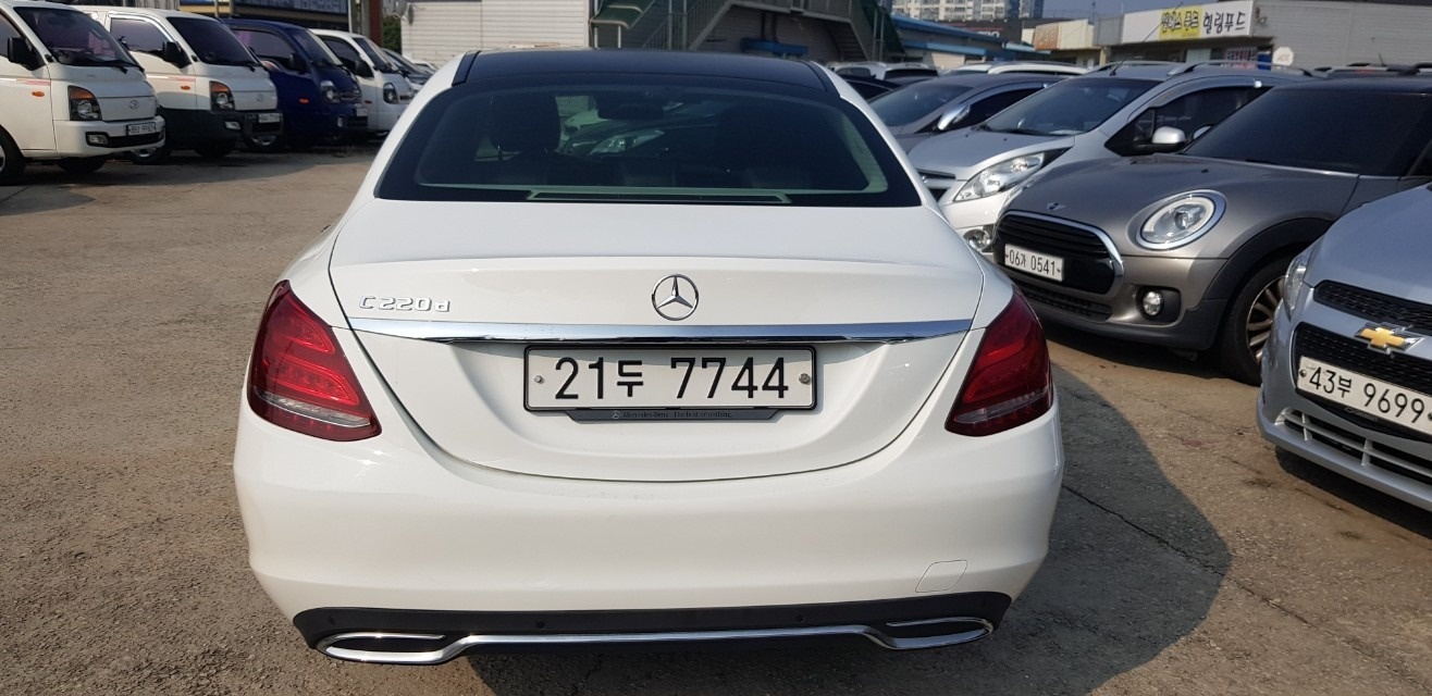 C 클래스 W205 C220 d (170마력) 매물 썸네일