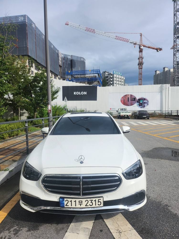 E 클래스 W213 E350 4Matic 후기형 (299마력) 매물 썸네일