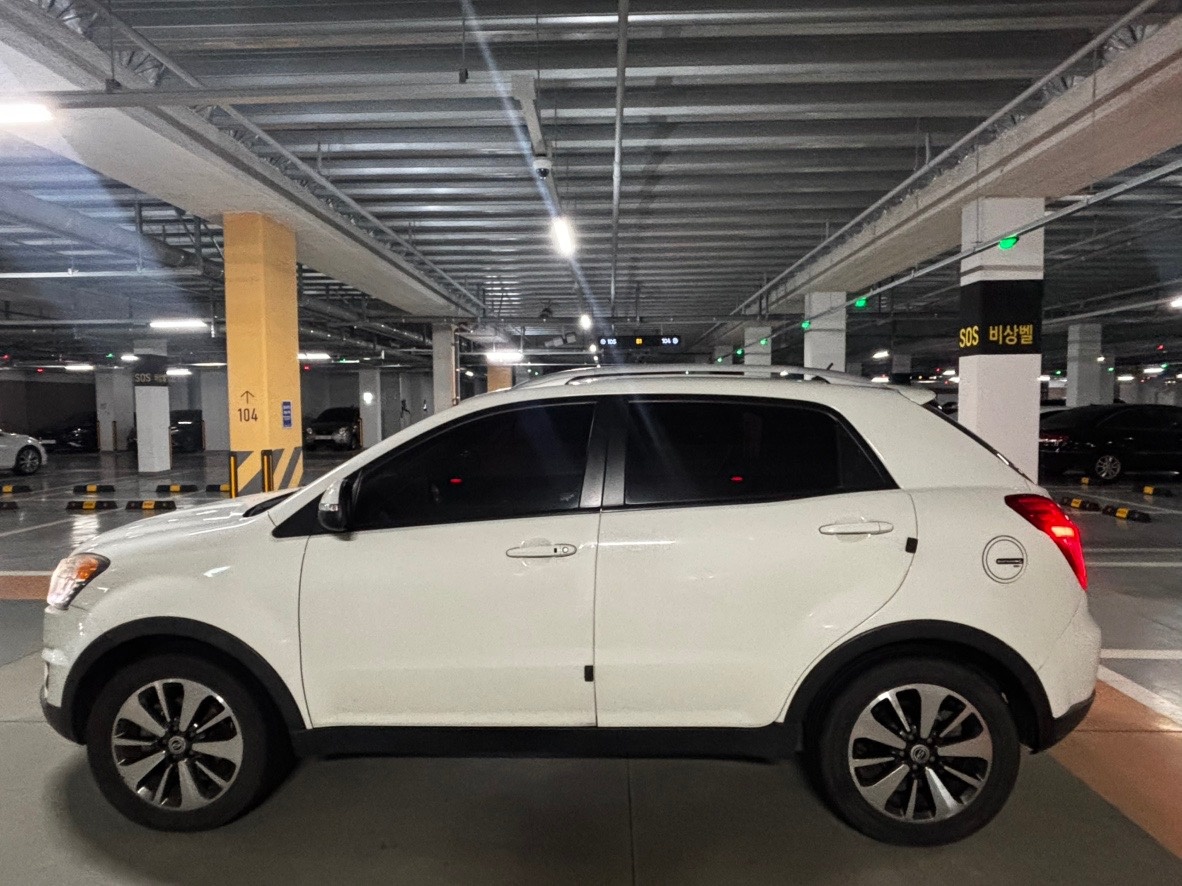 뉴 코란도 C C200 5인승(디젤 2.0) FWD CVT 최고급 매물 썸네일