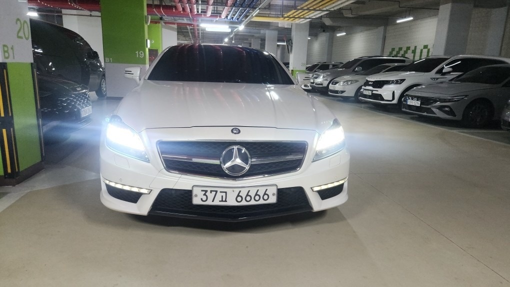 CLS 클래스 W218 CLS63 amg 전기형 (525마력) 매물 썸네일