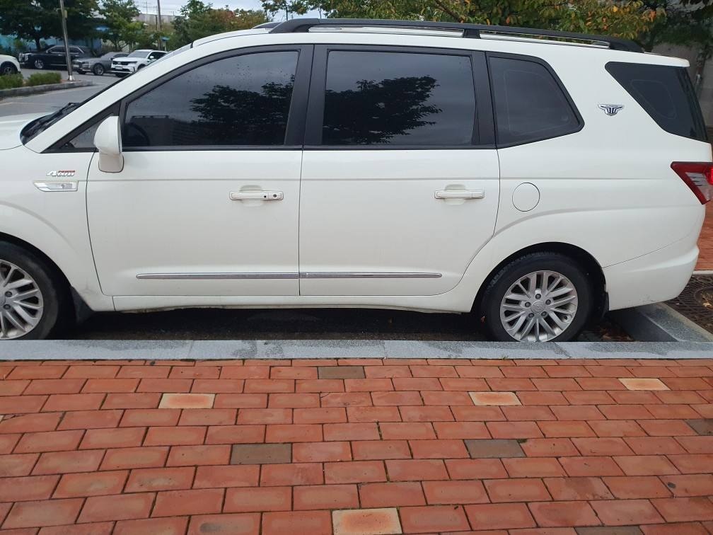 코란도 투리스모 A150 9인승(디젤 2.0) 4WD GT 매물 썸네일