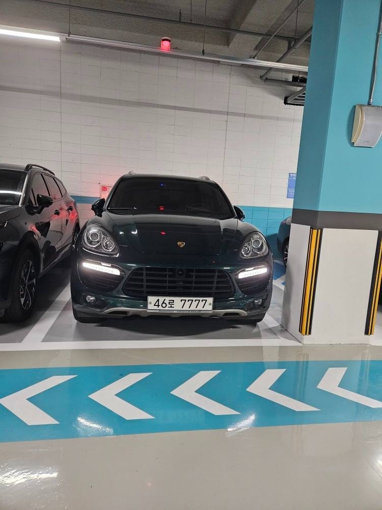 카이엔 958 4.8 터보 (V8 bi-turbo) (500마력) 매물 썸네일