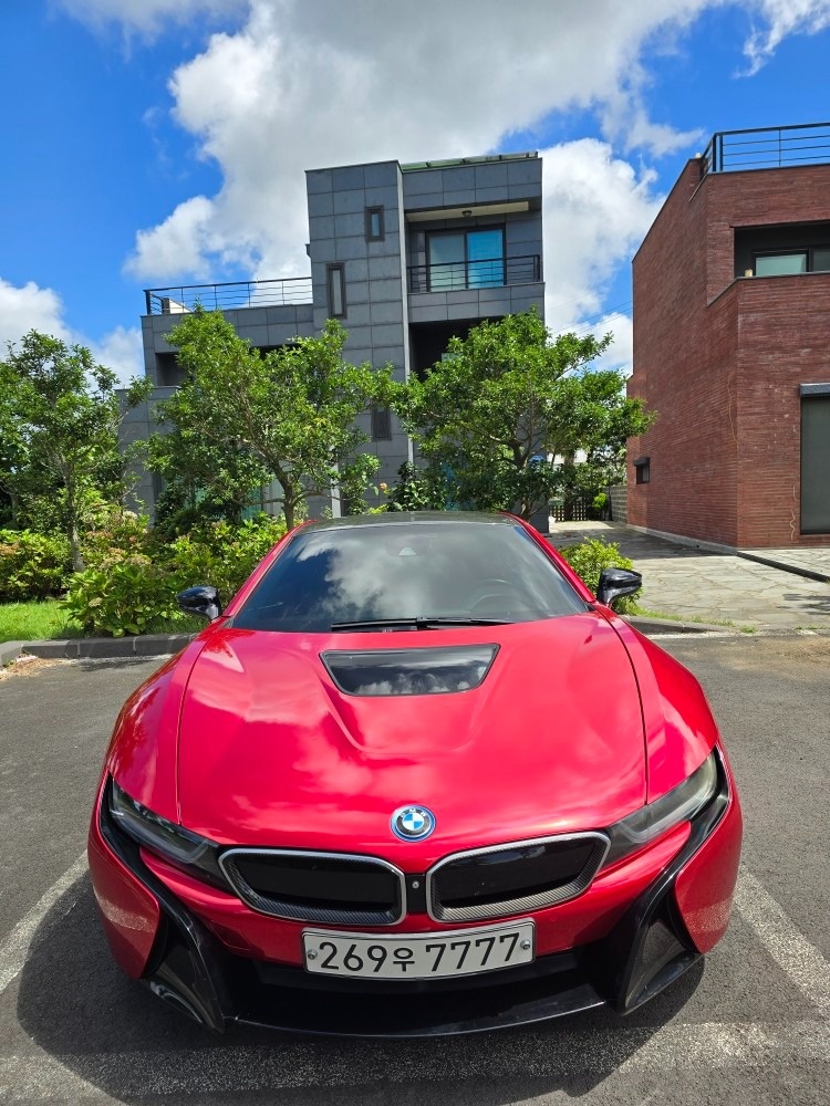 i8 I12 1.5 PHEV 쿠페 4WD 전기형 (231마력) 매물 썸네일