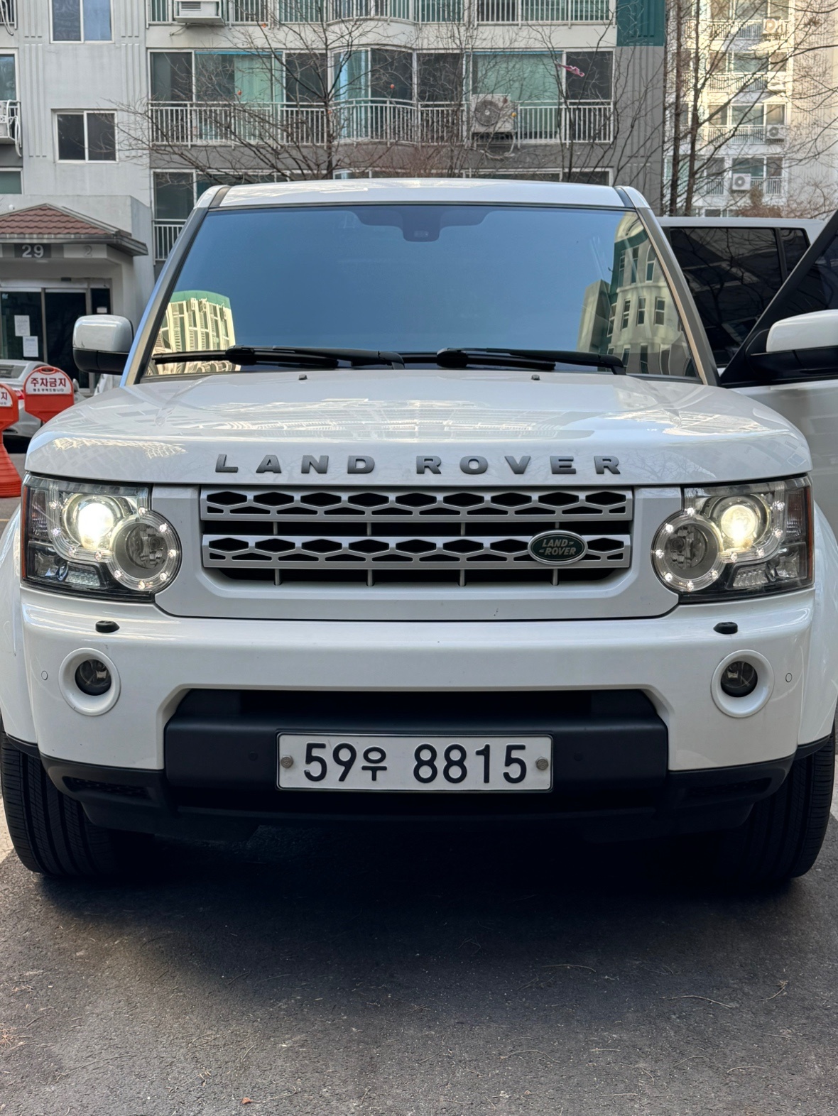 디스커버리 4 L319 3.0 TD V6 HSE 매물 썸네일