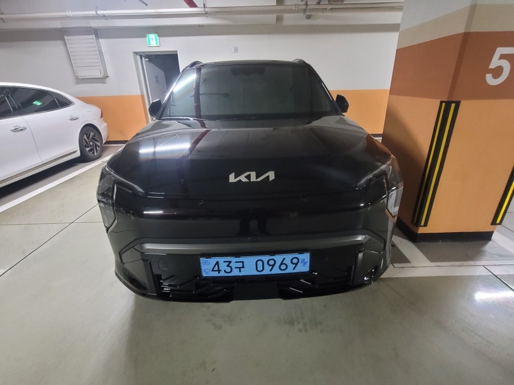 EV3 SV1 BEV(롱레인지/81.4kWh) FWD GT-line(478km) 매물 썸네일