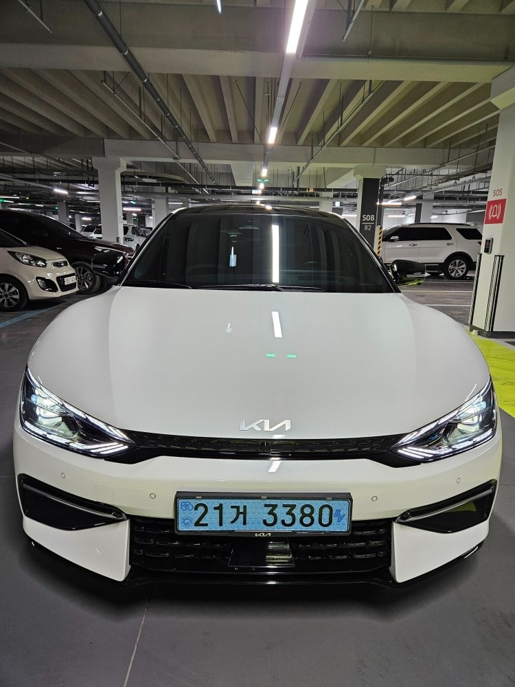 EV6 CV BEV(롱레인지/77.4kWh) AWD GT-Line(403km) 매물 썸네일