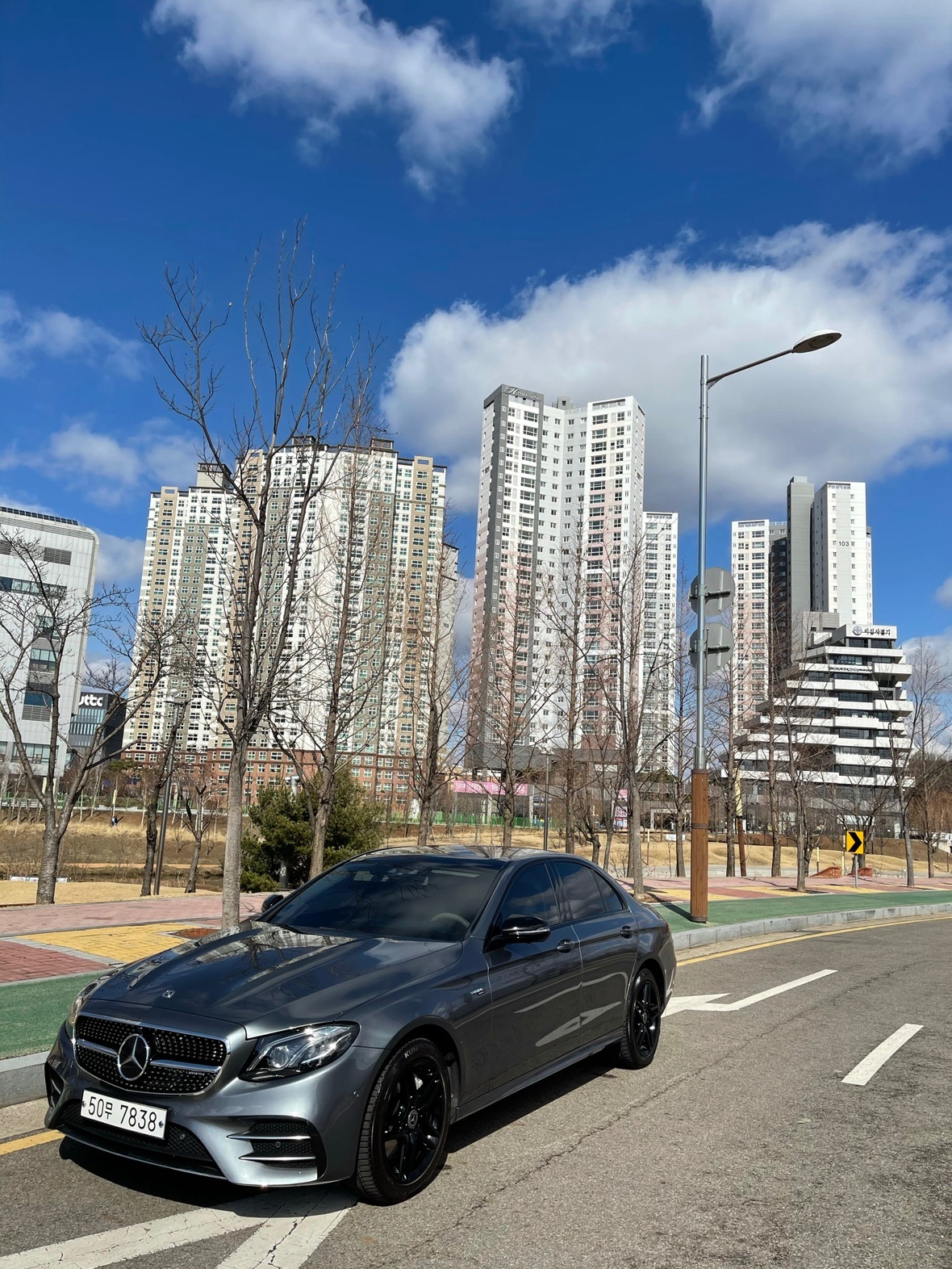 E 클래스 W213 E300 4Matic 전기형 (211마력)익스클루시브 매물 썸네일