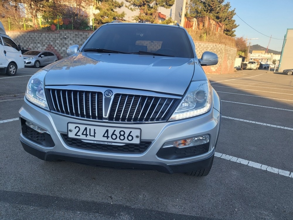 렉스턴 W Y200 5인승(RX5 2.2) RWD 럭셔리 매물 썸네일