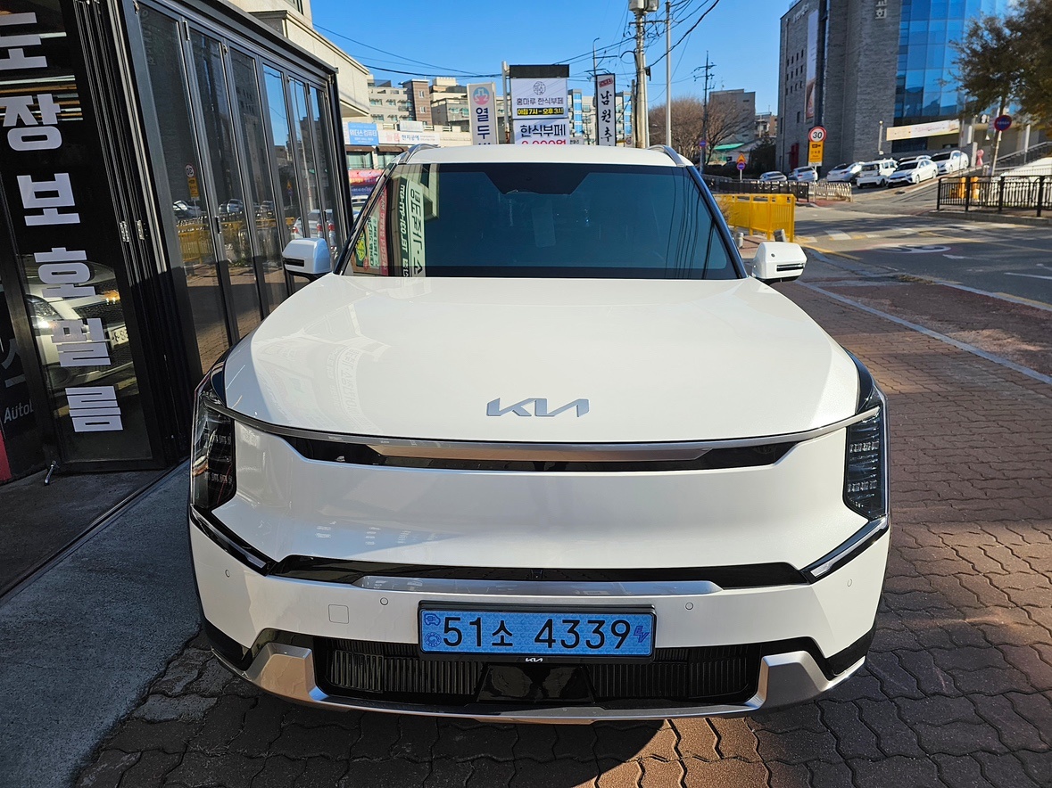 EV9 MV1 BEV(99.8kWh) RWD 어스(6인승) 매물 썸네일