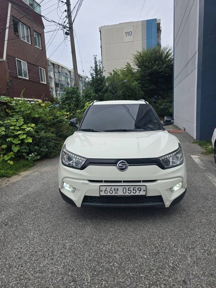 티볼리 X100 5인승(디젤 1.6) AWD VX 매물 썸네일