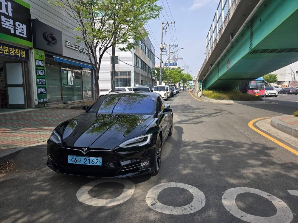 모델 S BEV(75kWh) AWD 90D 매물 썸네일