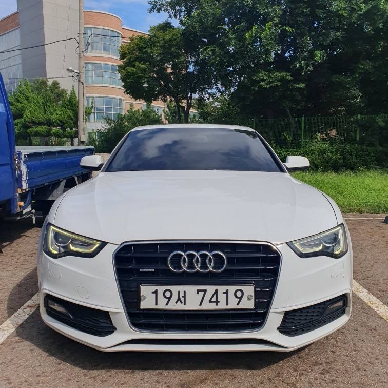 A5 8T 35 TDI Sportback 콰트로 (190마력) 매물 썸네일