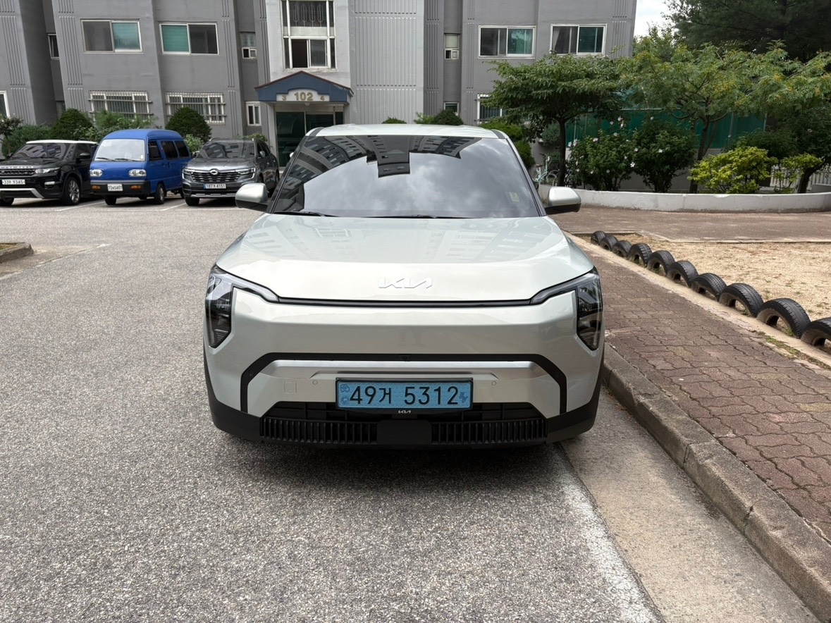 EV3 SV1 BEV(스탠다드/58.3kWh) FWD 에어(350km) 매물 썸네일
