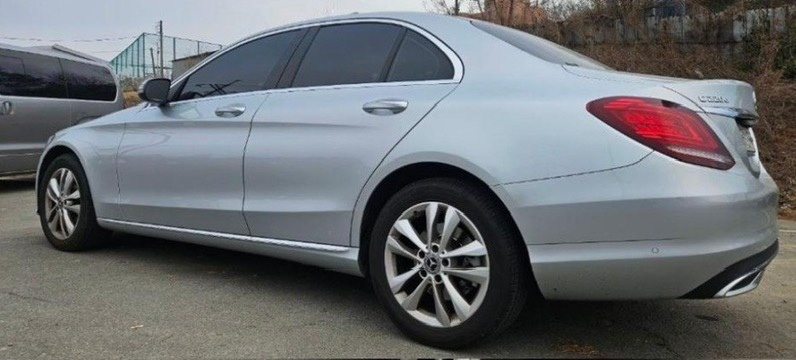 C 클래스 W205 C220 d (194마력) 매물 썸네일