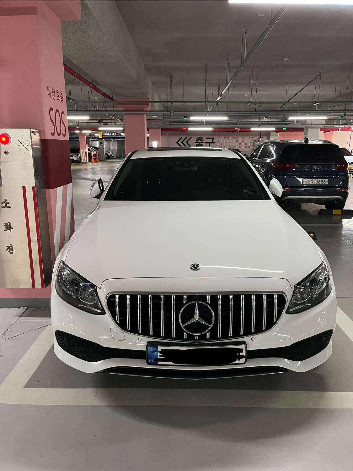 E 클래스 W213 E300 4Matic 전기형 (211마력)아방가르드 매물 썸네일