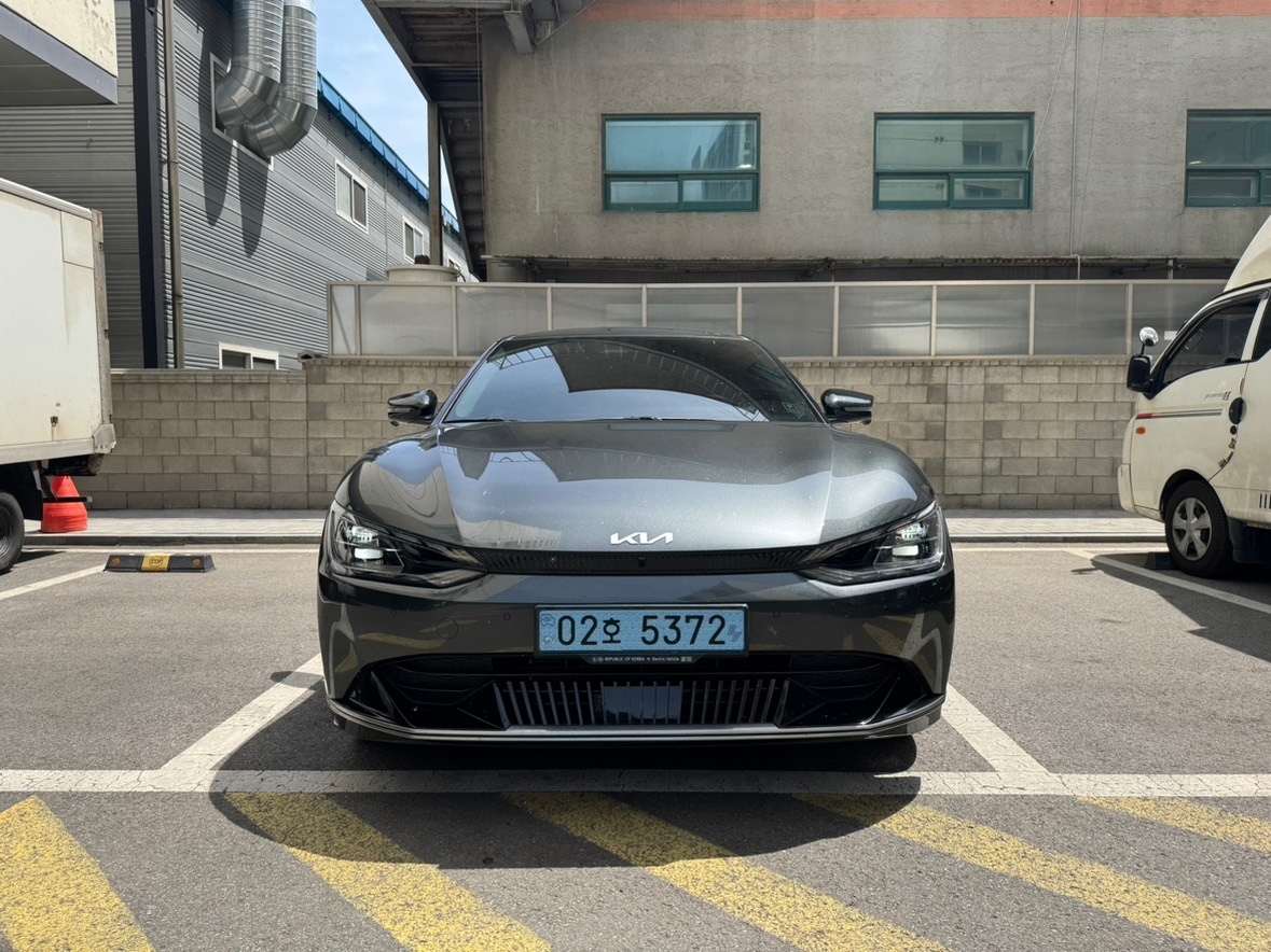 EV6 CV BEV(롱레인지/77.4kWh) RWD 어스(470km) 매물 썸네일
