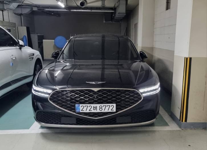 G90 RS4 5인승 3.5T AWD 20인치 (다이아몬드 SDS) 매물 썸네일