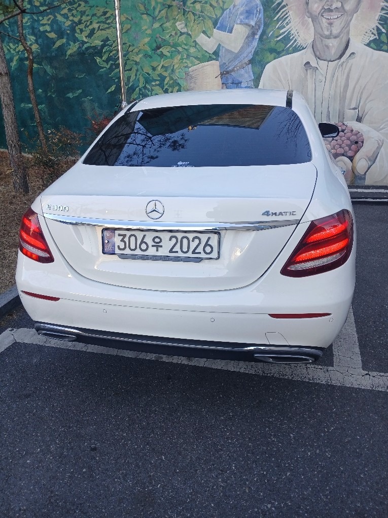 E 클래스 W213 E300 4Matic 전기형 (211마력) 매물 썸네일