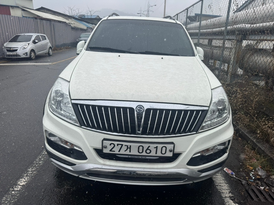 렉스턴 W Y200 5인승(RX5 2.2) 4WD 프레스티지 매물 썸네일