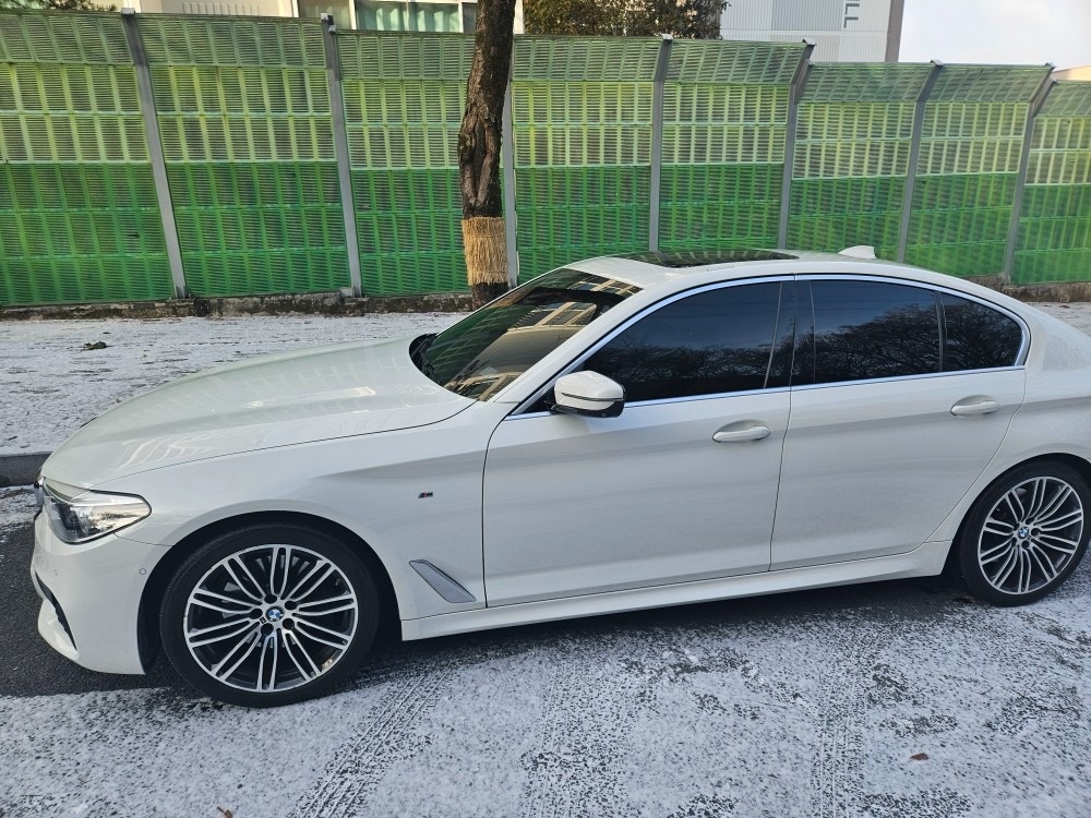 5시리즈 G30 530 i xDrive (252마력)M 스포츠 플러스 매물 썸네일