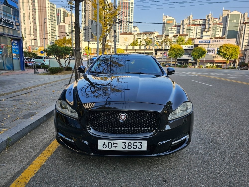 XJ X351 5.0 프리미엄 럭셔리 LWB 매물 썸네일