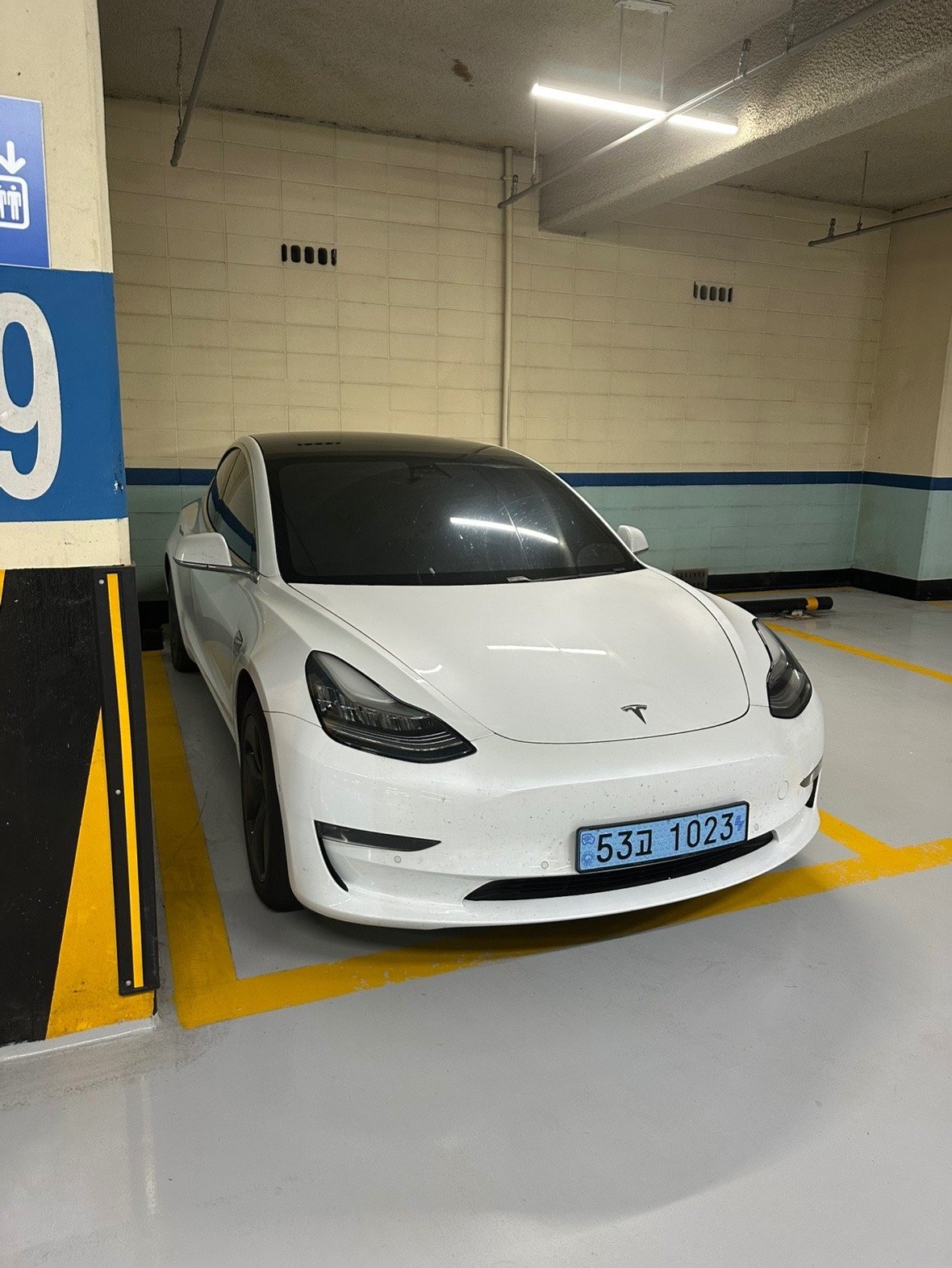 모델 3 BEV(75kWh) AWD 롱 레인지 매물 썸네일