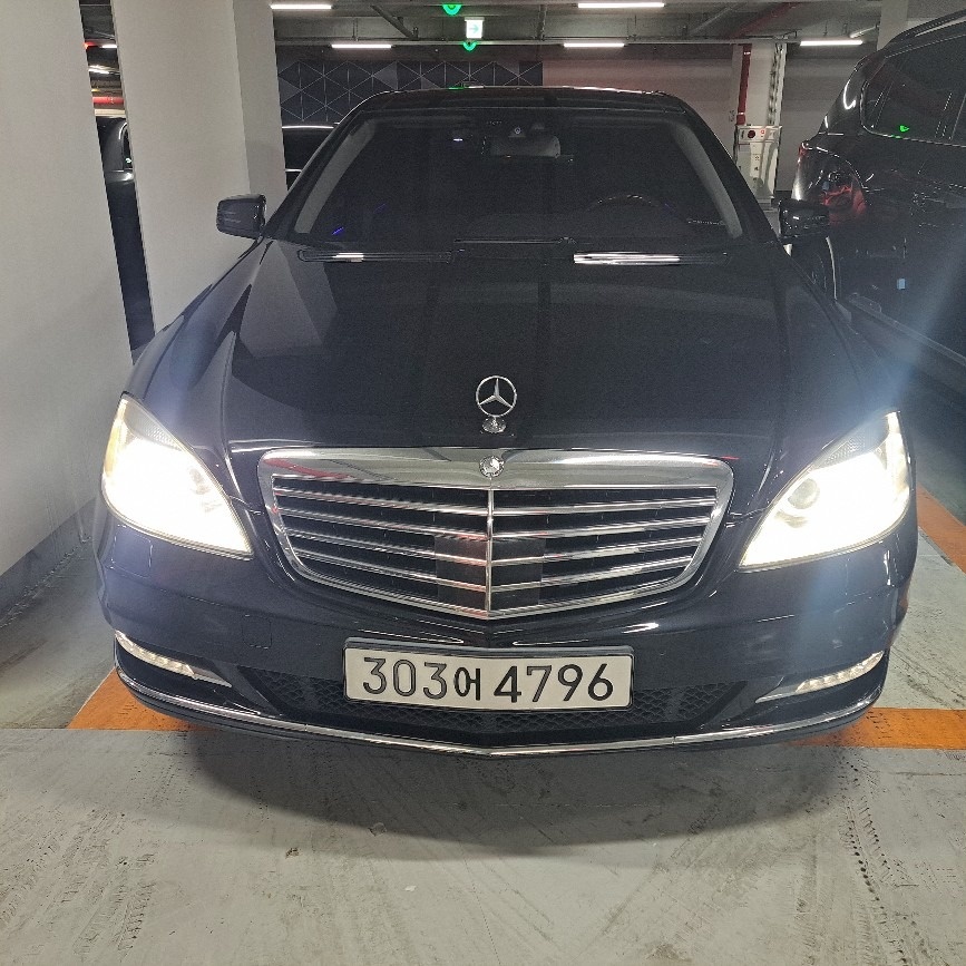 S 클래스 W221 S500 (CGI) 4Matic L (435마력)블루이피션시 매물 썸네일