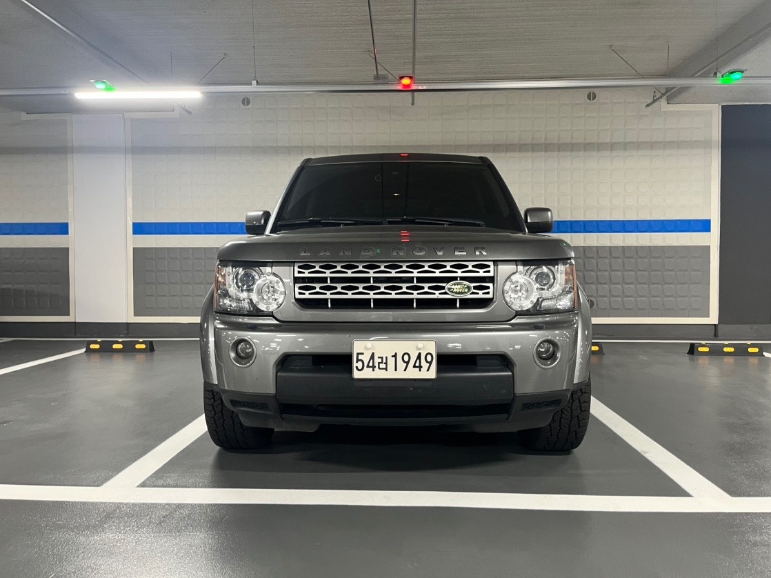 디스커버리 4 L319 5.0 V8 매물 썸네일