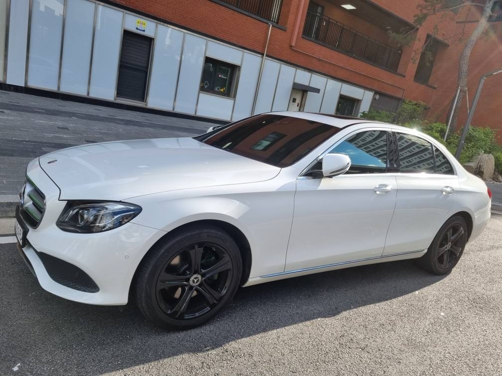 E 클래스 W213 E220 d 4Matic 전기형 (194마력) 매물 썸네일